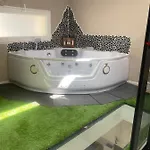 Maison De Village Avec Jacuzzi Estoublon